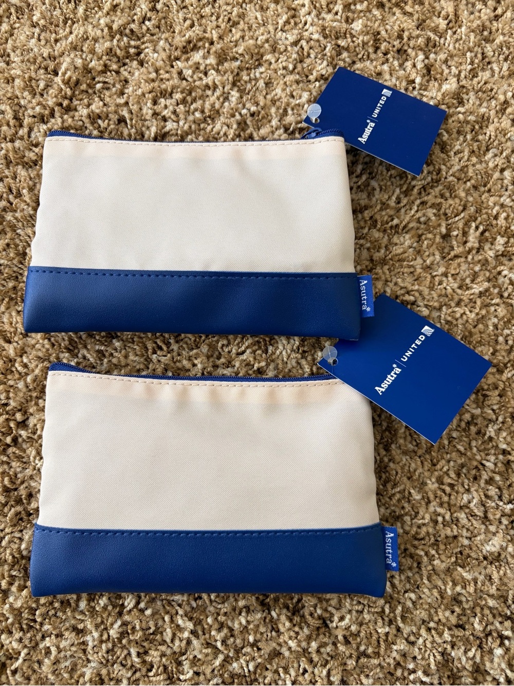 United Airlines Asteria Two-Tone Travel Pouch - Cream & Blue